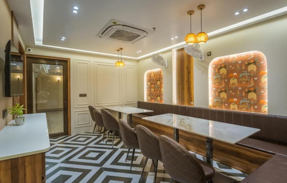 Tripli Hotels Tandon Grand Stay