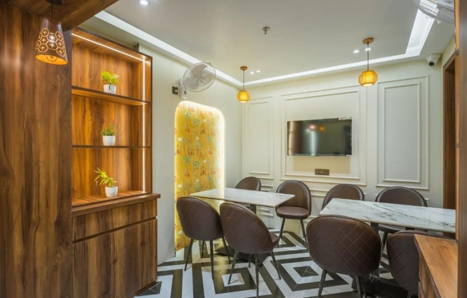 Tripli Hotels Tandon Grand Stay