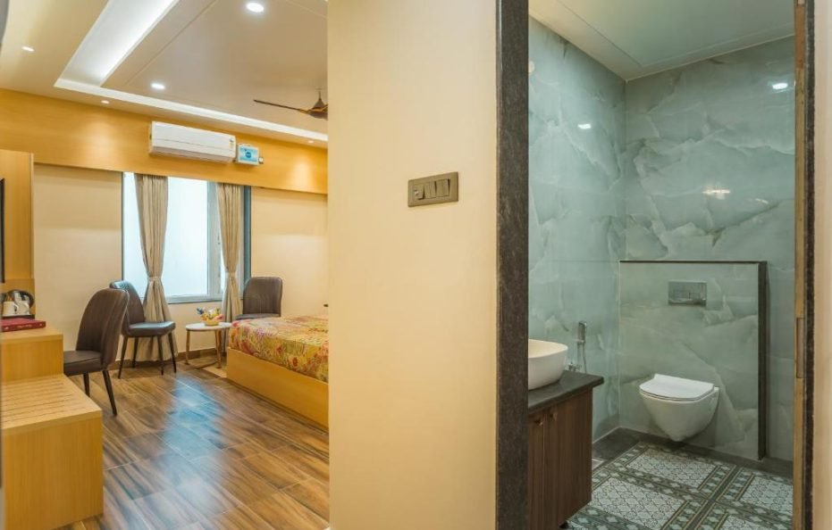 Tripli Hotels Tandon Grand Stay