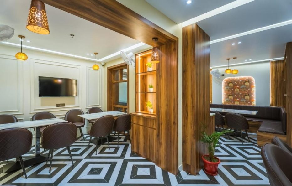 Tripli Hotels Tandon Grand Stay
