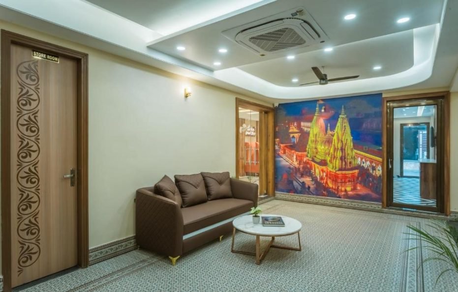 Tripli Hotels Tandon Grand Stay