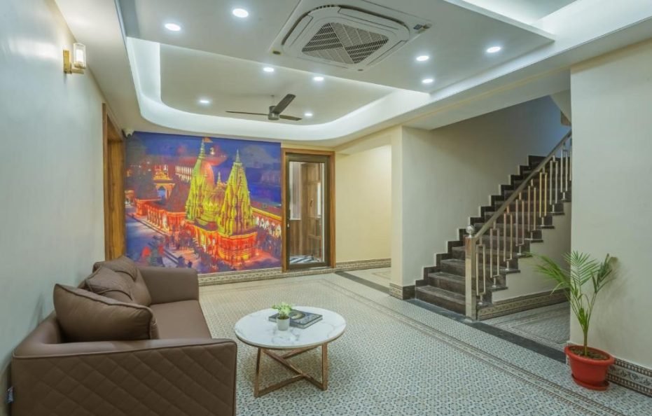 Tripli Hotels Tandon Grand Stay