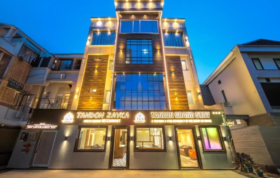 Tripli Hotels Tandon Grand Stay