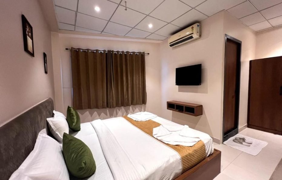 Hotel Grande Residency – Book Rooms Online at Best Prices | ROOM24