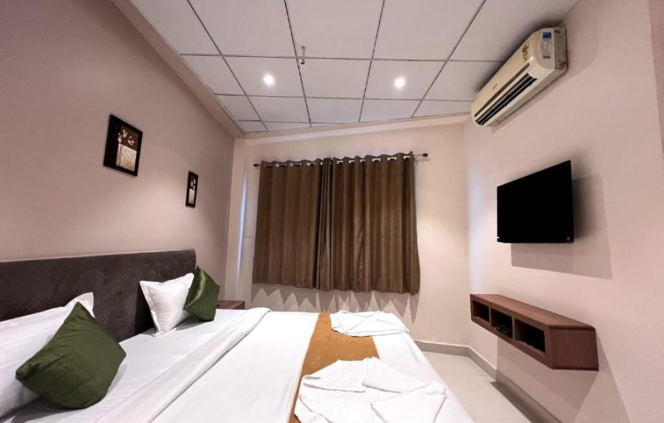 Hotel Grande Residency – Book Rooms Online at Best Prices | ROOM24