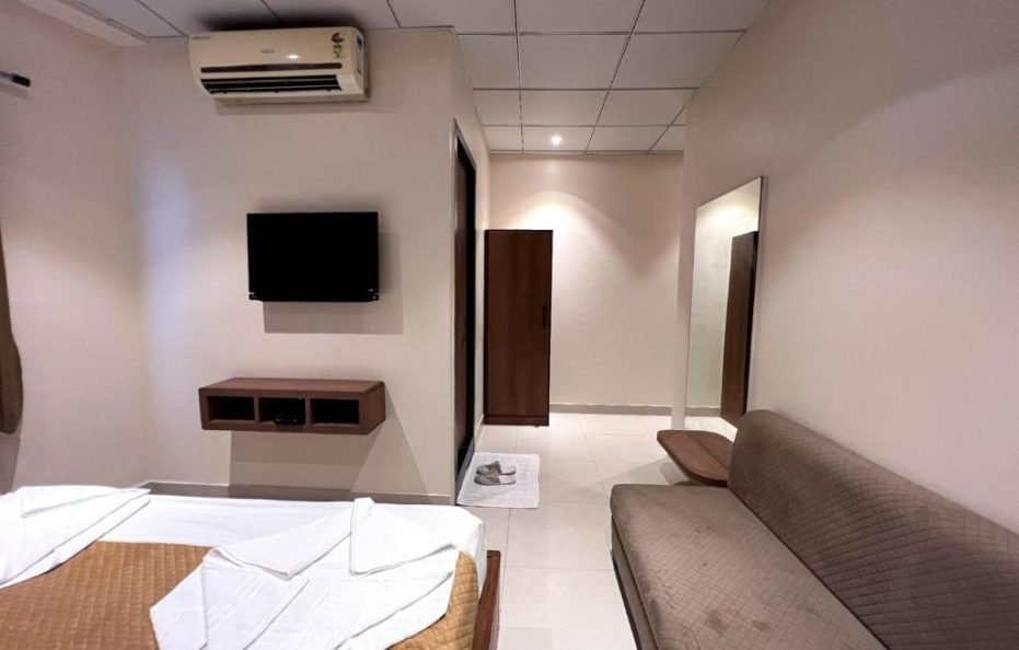 Hotel Grande Residency – Book Rooms Online at Best Prices | ROOM24