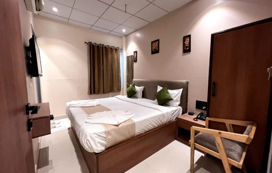 Hotel Grande Residency – Book Rooms Online at Best Prices | ROOM24