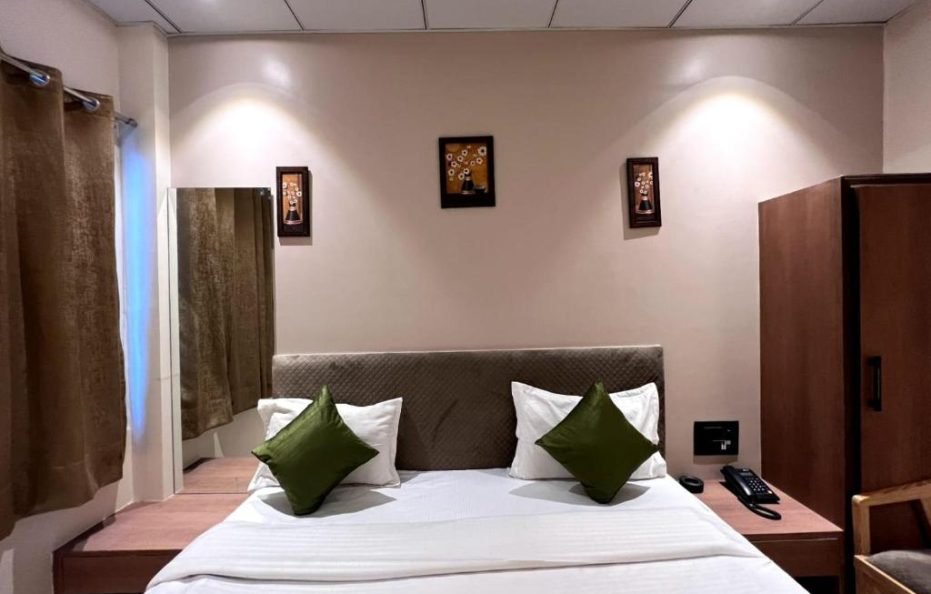 Hotel Grande Residency – Book Rooms Online at Best Prices | ROOM24