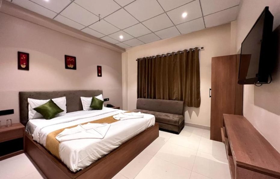 Hotel Grande Residency – Book Rooms Online at Best Prices | ROOM24